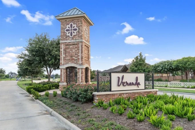Veranda community photo